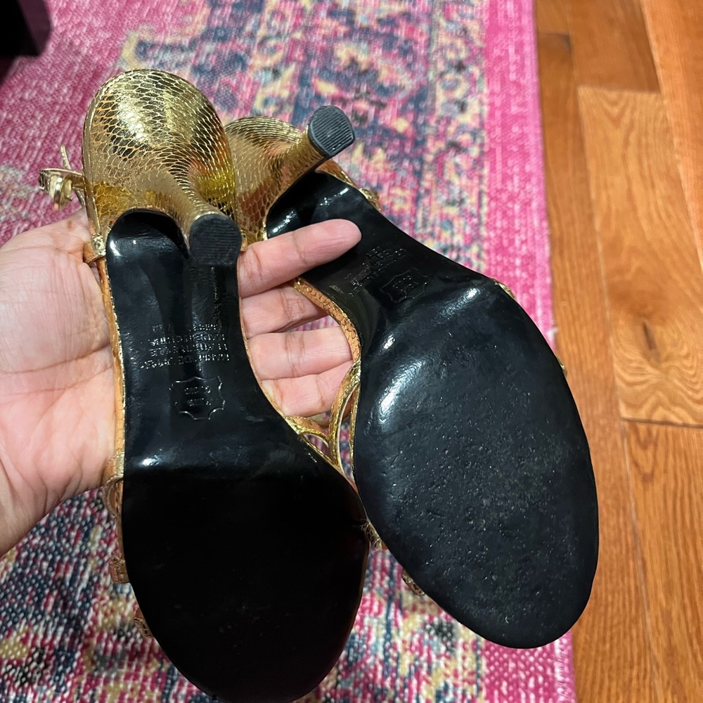 Shoes - Picture 3 of 8